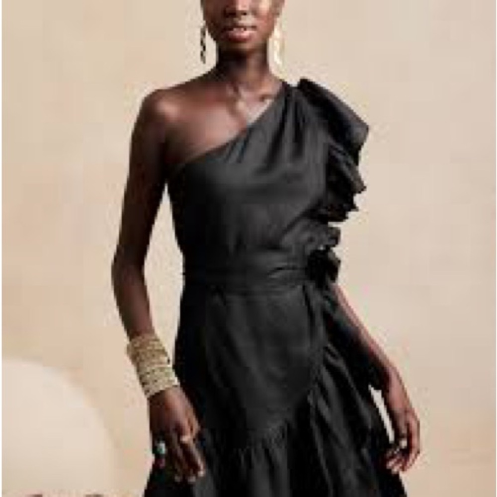 Elegant Banana Republic one shoulder black linen dress